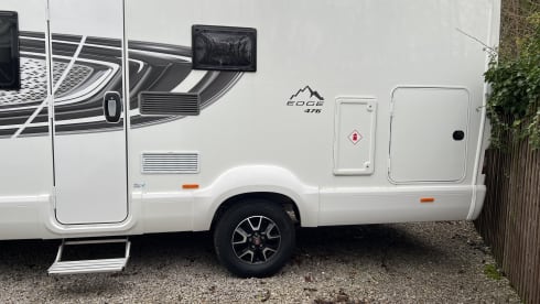 ADVENTURE SWIFT 476 - VKC – Swift EDGE 476 VKC met 4-6 slaapplaatsen
