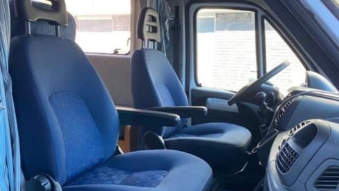 De Comfort Cruiser – Your Own Home on Wheels! Luxurious, Spacious and Reliable Hymer Alcove Camper