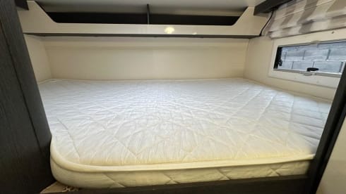 6 berth Ford Rollerteam 675