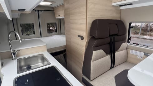 KAMS348 – Chausson First Line V594