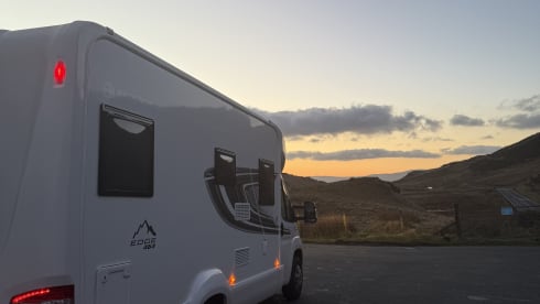 GoCampa – 4 Berth Fully Equipped Motorhome *Insurance included*