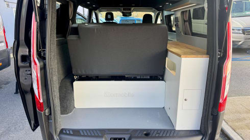 Doreen – Ford-Wohnmobil mit 4 Schlafplätzen ab 2024