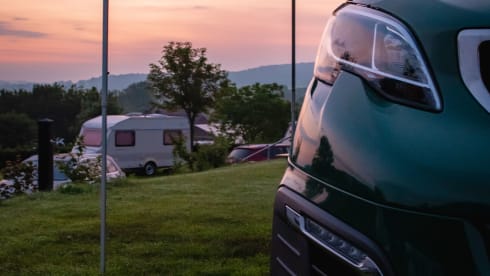 LEAVV  – Elektrische camperbus Limburg⚡️Ga jij ook duurzaam op reis? 🚌🌱 - Ell (1)