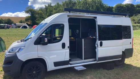 2 berth Citroën bus from 2017