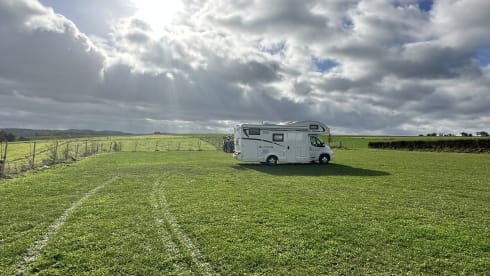 Moby – Adventurous new mobile home + sun canopy + air conditioning