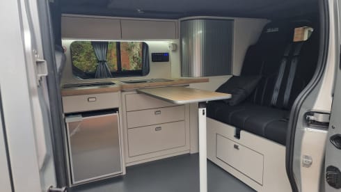 Trevor – 4 berth Renault campervan from 2016