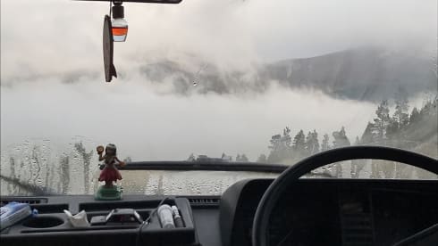 Blue – Volkswagen Wohnmobil mit 4 Schlafplätzen aus dem Jahr 1986