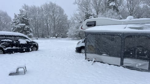 Rascals – 6 berth Ford roller team zefiro 