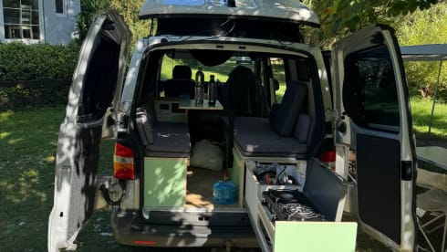 2p Volkswagen campervan uit 2006