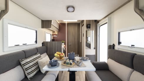 Canna – 2 berth Roller Team 2025