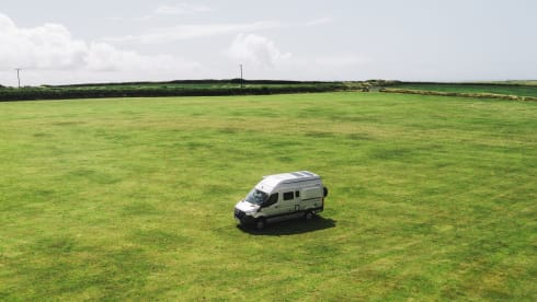 Miss Daisy (Dog Friendly) Discount available on bookings two weeks or more.  – 4 berth Mercedes-Benz campervan (SALE ON)