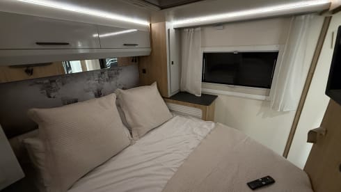 Pegaso  – Schitterende camper (klasse A) - 4 slaapplaatsen - 5 veiligheidsgordels, Pegaso 740 