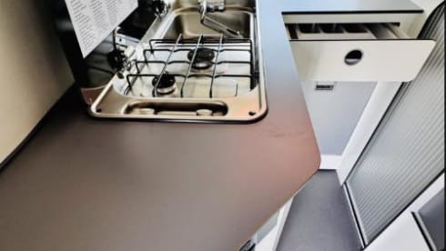 4p Ford campervan uit 2024