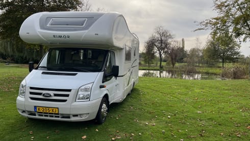 Doe een aanvraag!  – This camper (including rental account) is for sale! 