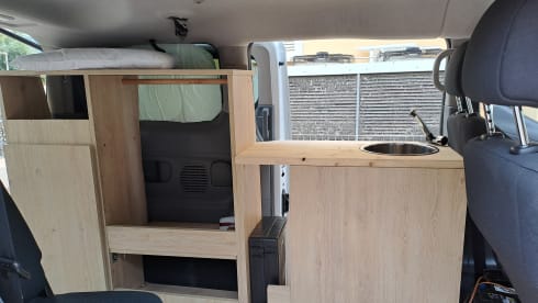 Alex – Indipendent: cheap for cost, city and nature