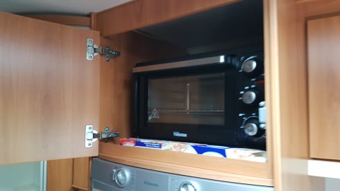 Camper – Camping-car Hymer, 2 personnes, tout équipé