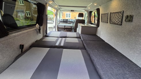 Automatic VW Transporter T6 with Pop Top King Size Bed and Storage