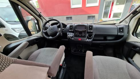 Pössl 2WIN PLUS mit vielen Extras