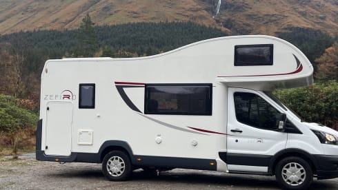 Rascals – 6 berth Ford roller team zefiro 
