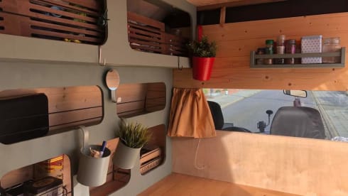 Roulez_Rudi – 2p Mercedes-Benz campervan from 2015