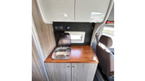 Joy Ride – 2p Volkswagen Crafter from 2010