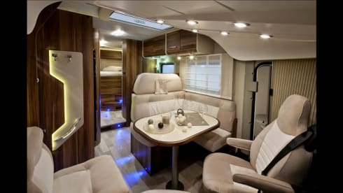 TOP Full Optional Motorhome