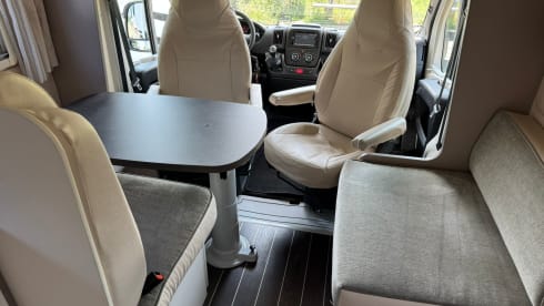 5p Peugeot alcove from 2024