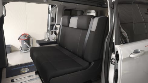 BETSY – Urban Camper Bürstner Copa C530 2025 WC Aufstelldach AHK 4 Personen