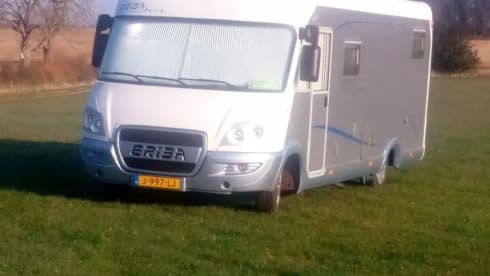 Hymie – Camping-car Hymer 4 places intégré depuis 2007