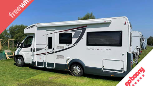 VIP 6 berth & 6 seatbelts – WiFi ✅ 2 TV's ✅ Pets ✅ Bikes ✅ Awning ✅ EU Travel ✅