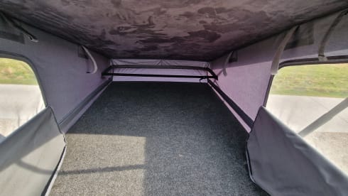 Keegmeister – 5 berth Ford Transit High Top Conversion