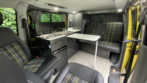 Bumblebee – Luxury 2019 Automatic vw campervan based nr Cockermouth