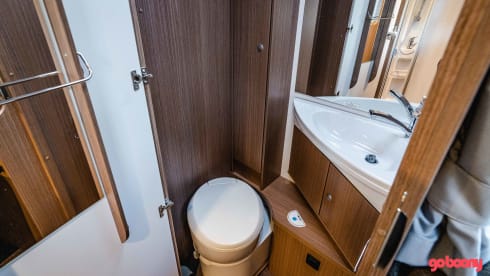 Luxury semi-integrated mobile home from 2020