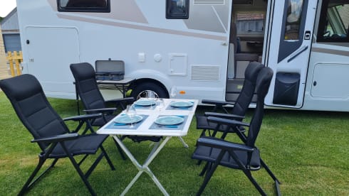 New Integral Camper / Automatic / 160 HP