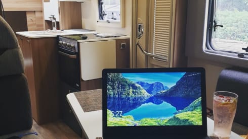 Wanderlust – Modern 6-Berth Motorhome with 5 Seatbelts - Your Adventure Awaits!