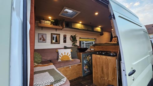 Tabitha – A Cheerful Campervan