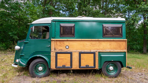 Woody – Classic Citroen HY 1976 bus camper