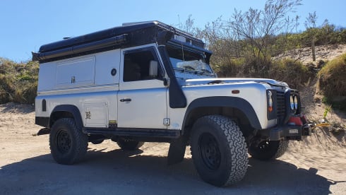 Silver Belle – Land Rover Camper for couples and family's. 4x4 for Wild camping adventure