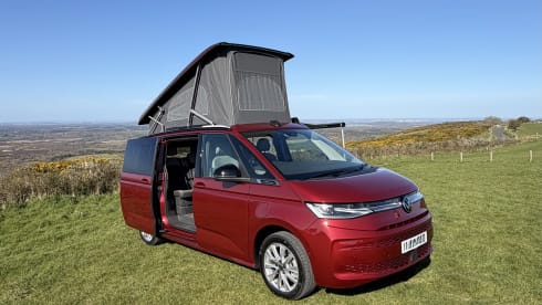  Betty – Volkswagen California Ocean EHybrid 2025 met 4 slaapplaatsen