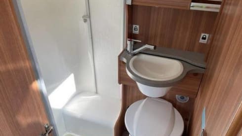 Molly – Molly - Family Ready - Fully Insured - 4 Berth - Dog Friendly 