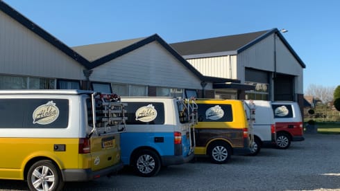 VW T6 Automaat – Aloha Beach Camper Blue