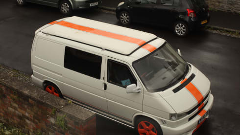 AJAX – Un camper T4 con grande personalità