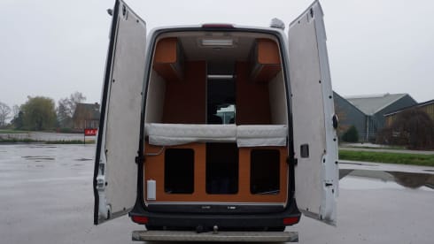 2p Volkswagen bus from 2014