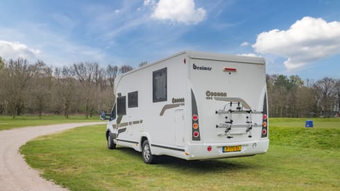 Summer Boy – 4p Benimar camper with large king size bed