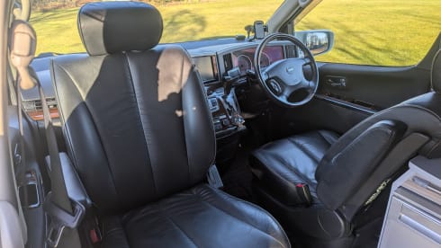 Jim – Nissan Elgrand Campervan