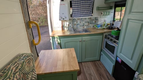 Eden – Beautiful, 3 Berth, Off Grid Conversion 