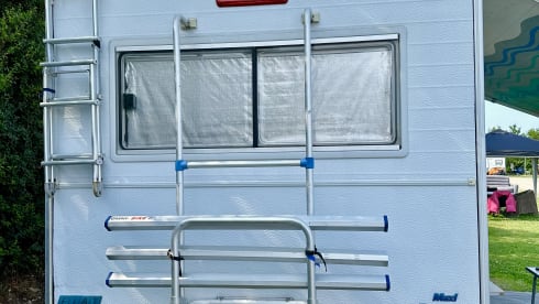 Huisje op wielen  – Spacious family/friends camper 