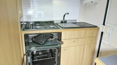 Kevin – 5 berth Fiat Ducato Swift Gazelle F59 2001