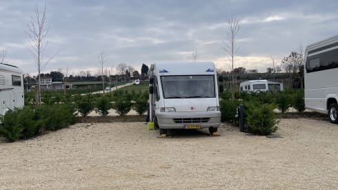 Frank the tank  – 4p Bürstner integriert ab 2000