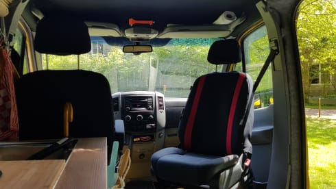 Tall people bus, our Yello Submarine